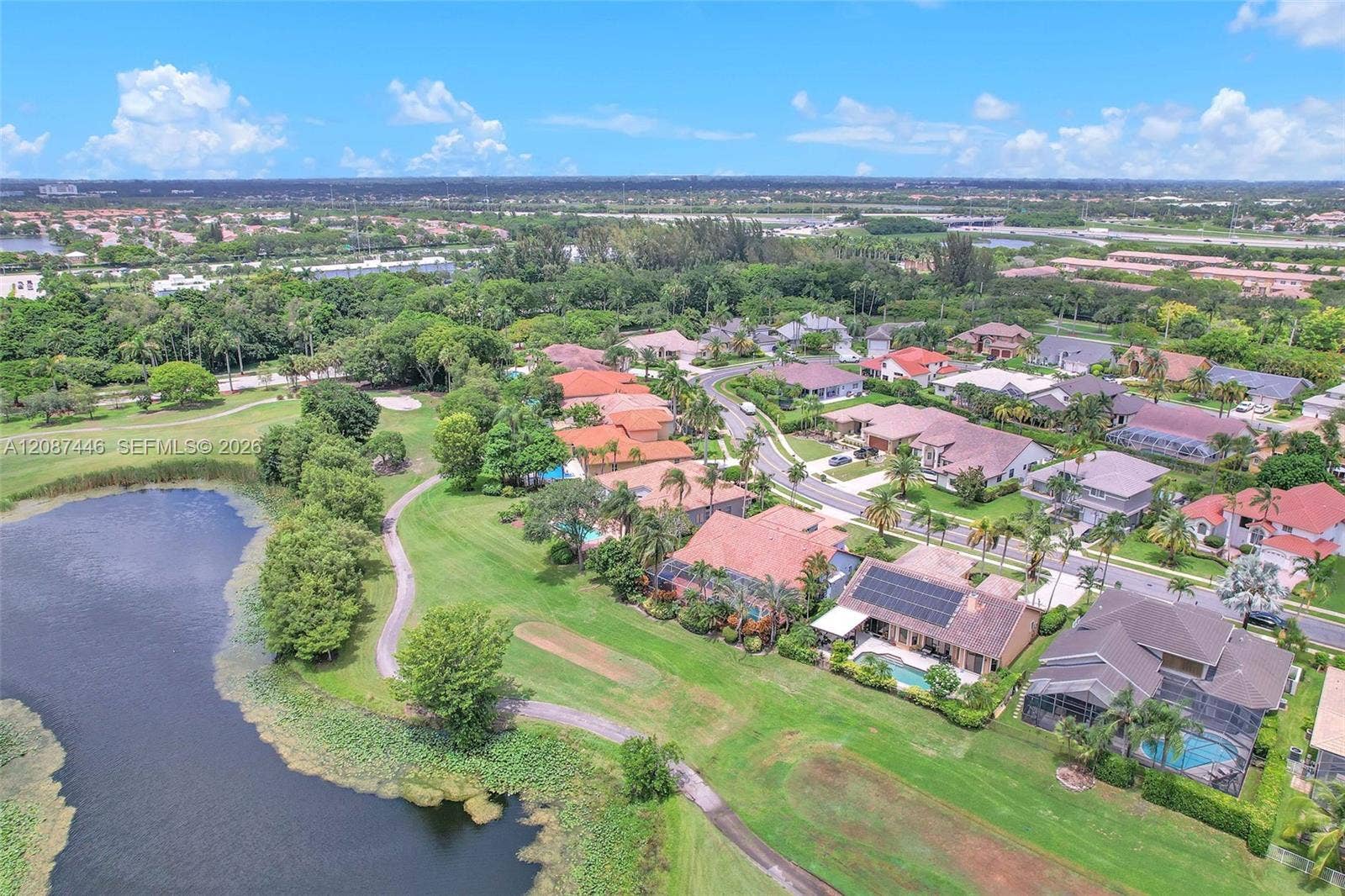 560 W Cypress Pointe Drive W, Pembroke Pines, FL 33027 Photo 41