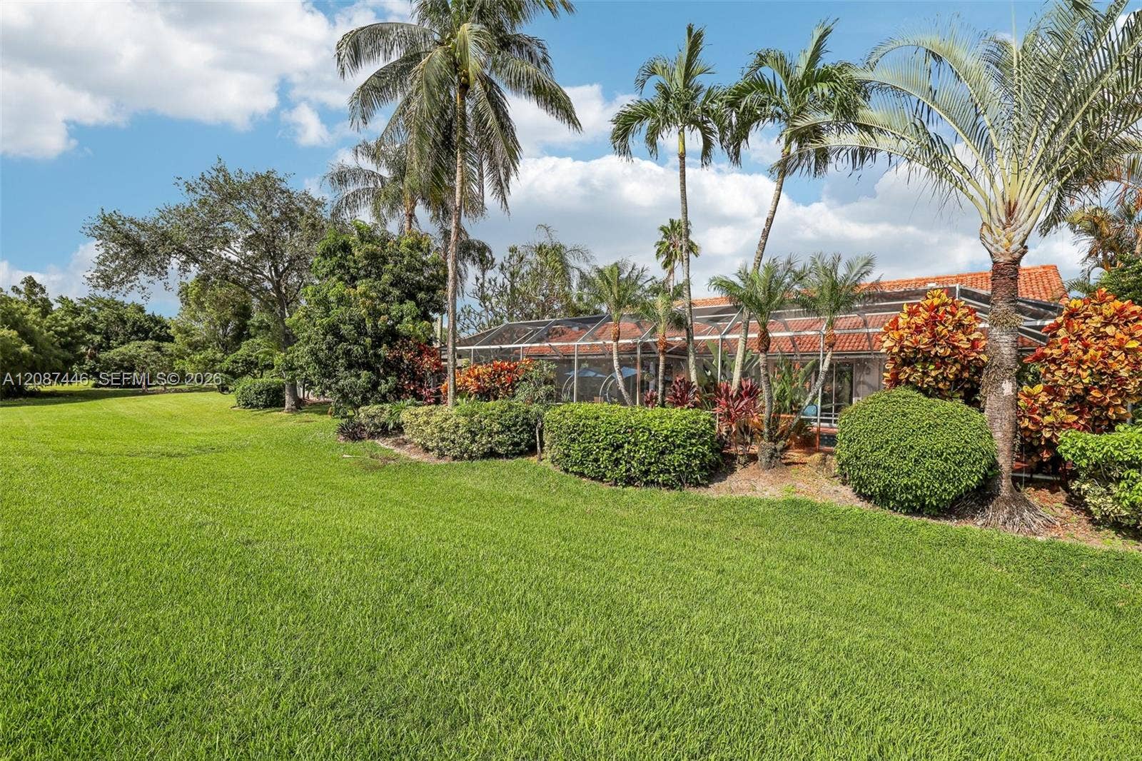 560 W Cypress Pointe Drive W, Pembroke Pines, FL 33027 Photo 31