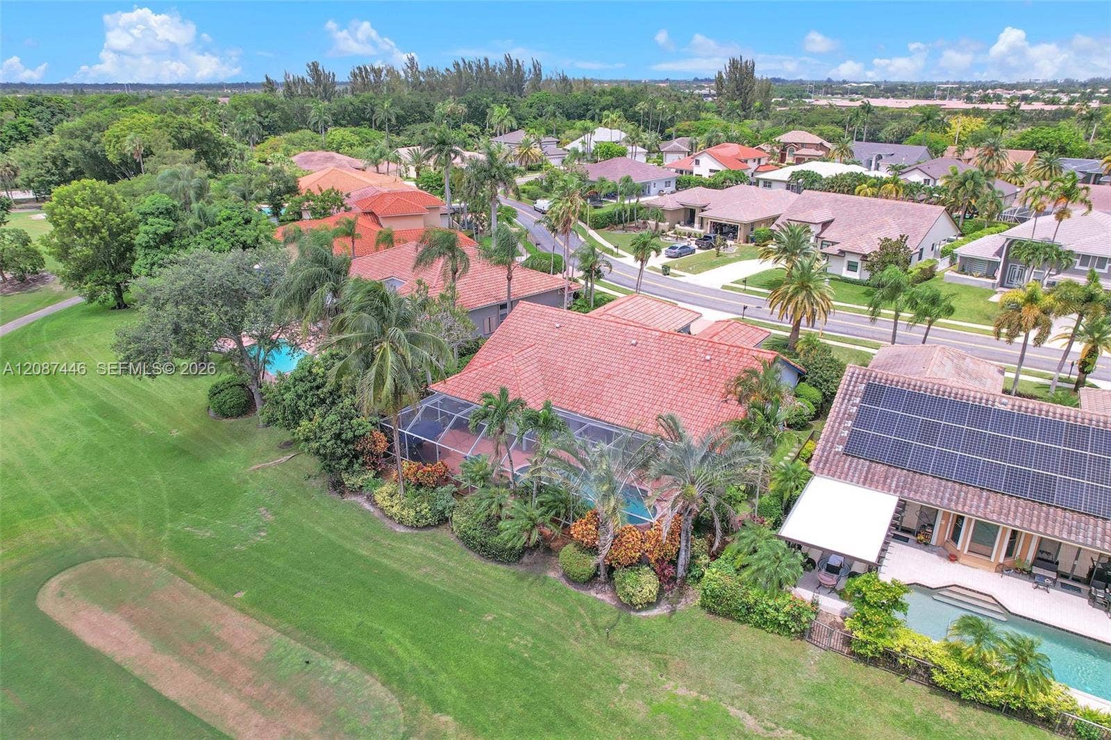 560 W Cypress Pointe Drive W, Pembroke Pines, FL 33027 Photo 38