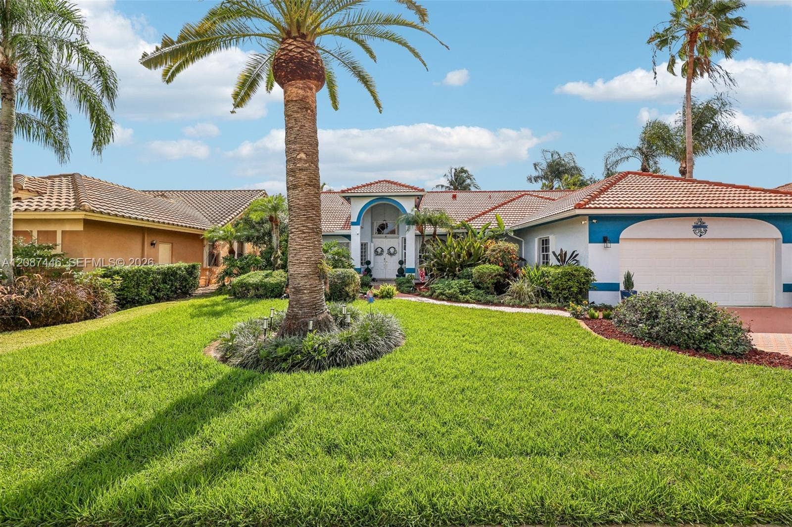 560 W Cypress Pointe Drive W, Pembroke Pines, FL 33027 Photo 18