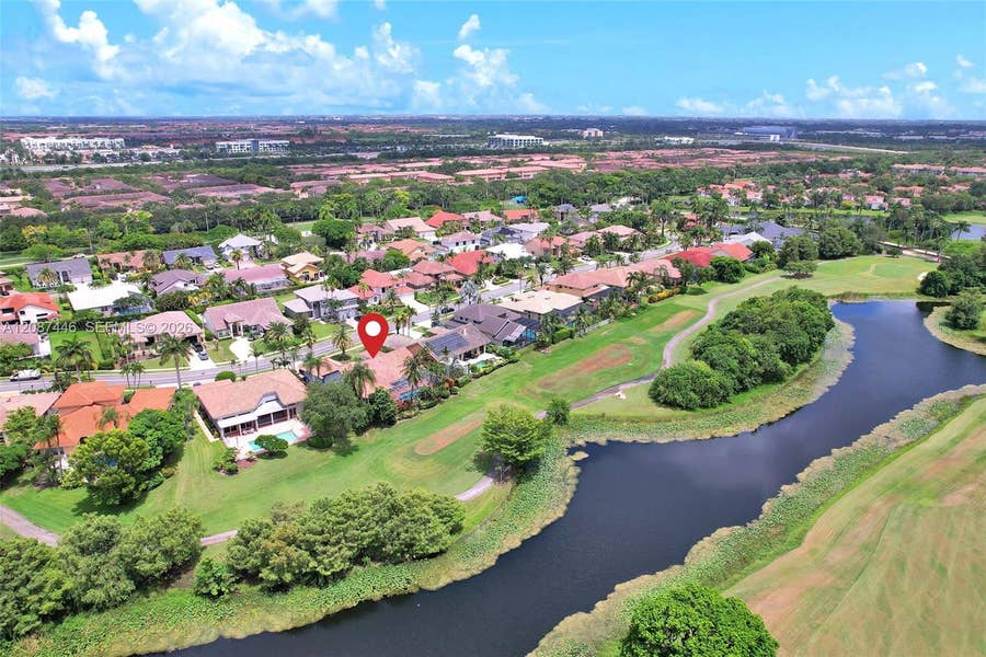 Property photo for 560 W Cypress Pointe Drive W, Pembroke Pines, FL