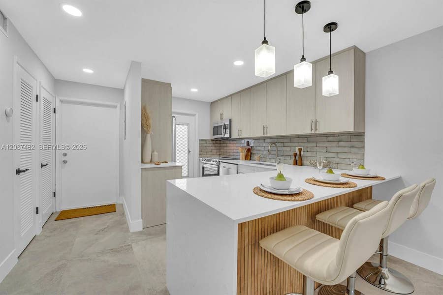 Property photo for 400 SE 10th Street, #112, Deerfield Beach, FL