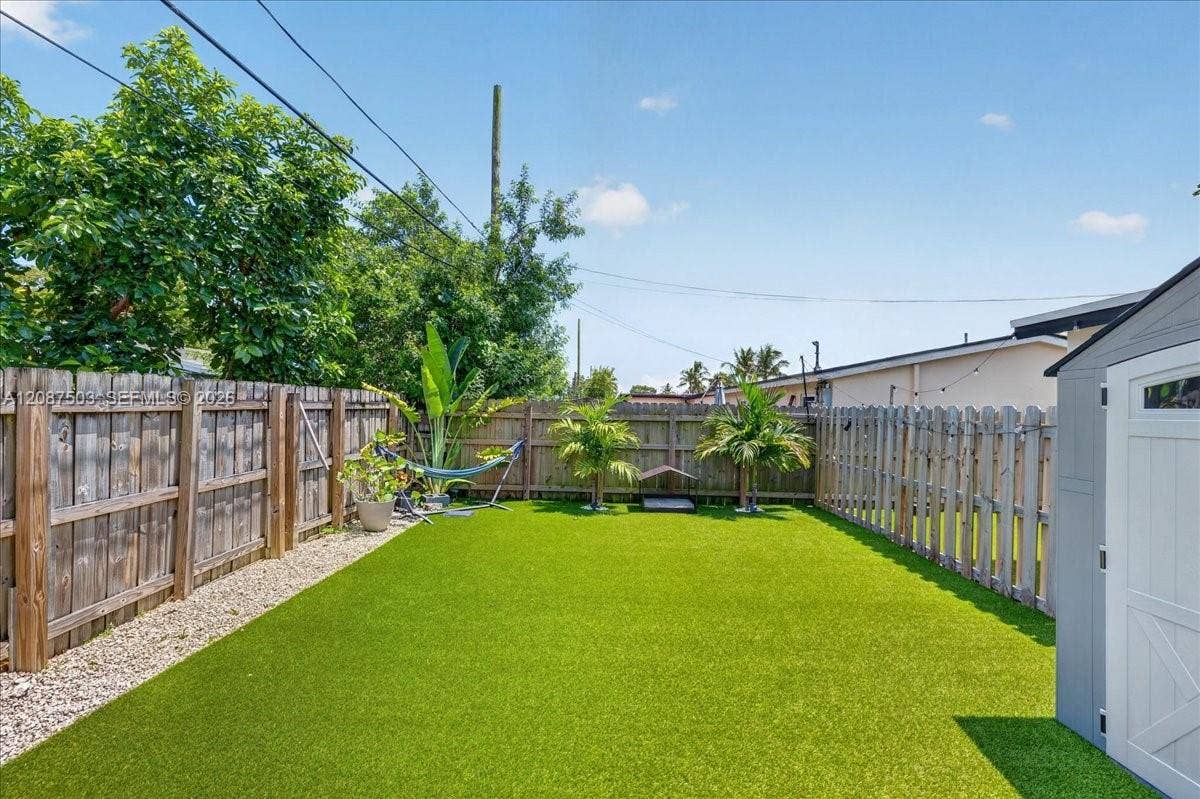 1131 N 75th Avenue, #1131, Hollywood, Hollywood, FL 33024 Photo 24