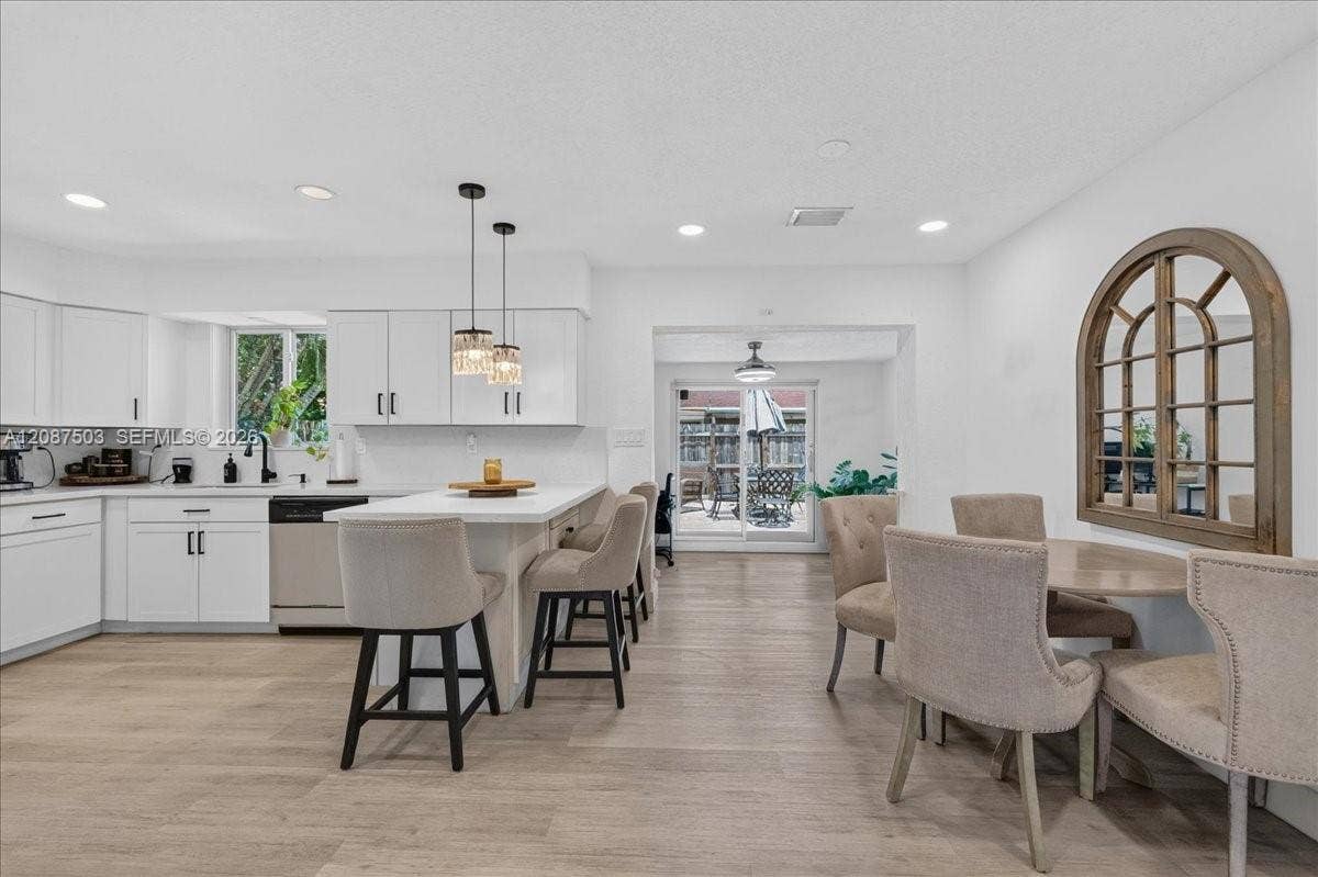 1131 N 75th Avenue, #1131, Hollywood, Hollywood, FL 33024 Photo 5