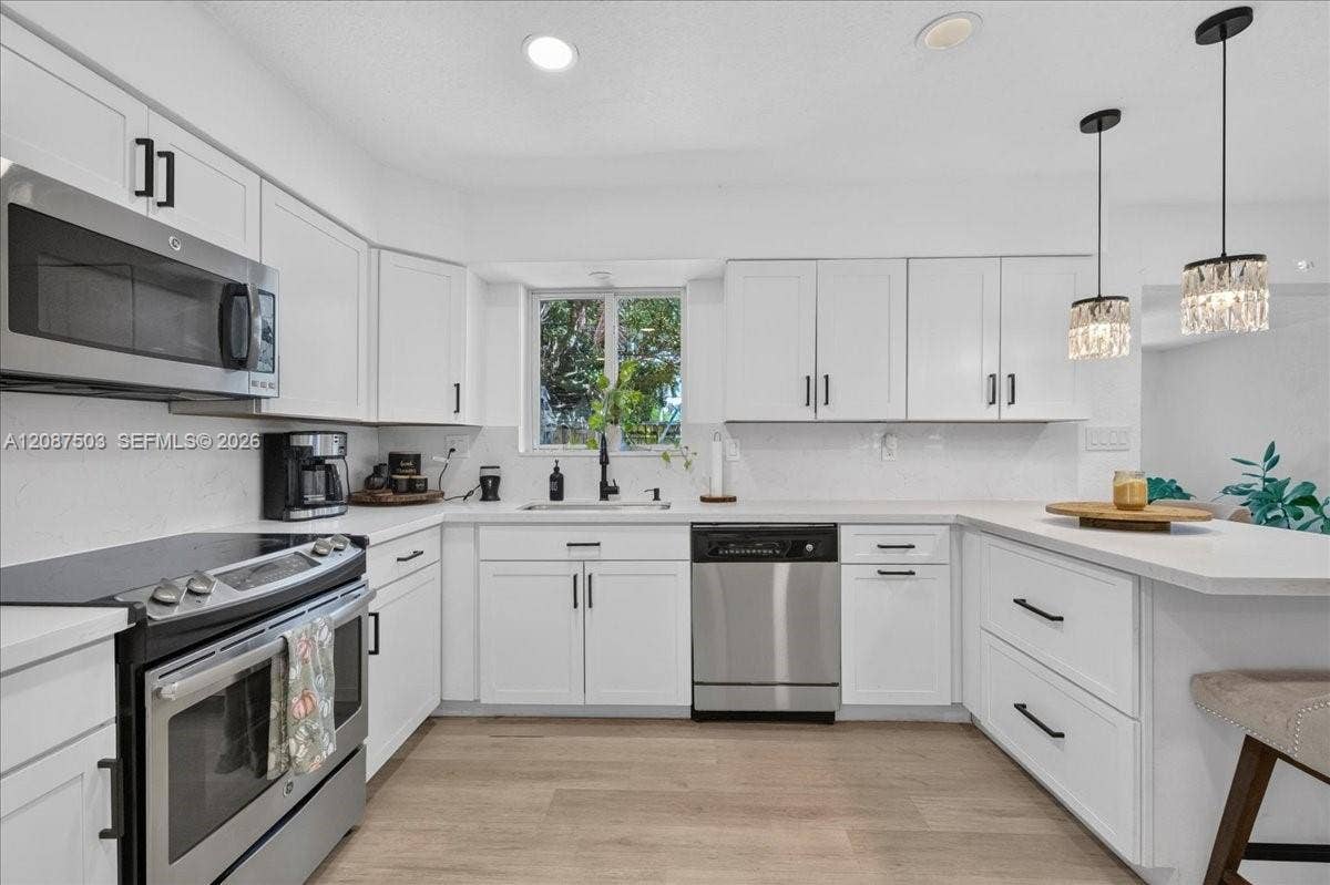 1131 N 75th Avenue, #1131, Hollywood, Hollywood, FL 33024 Photo 7