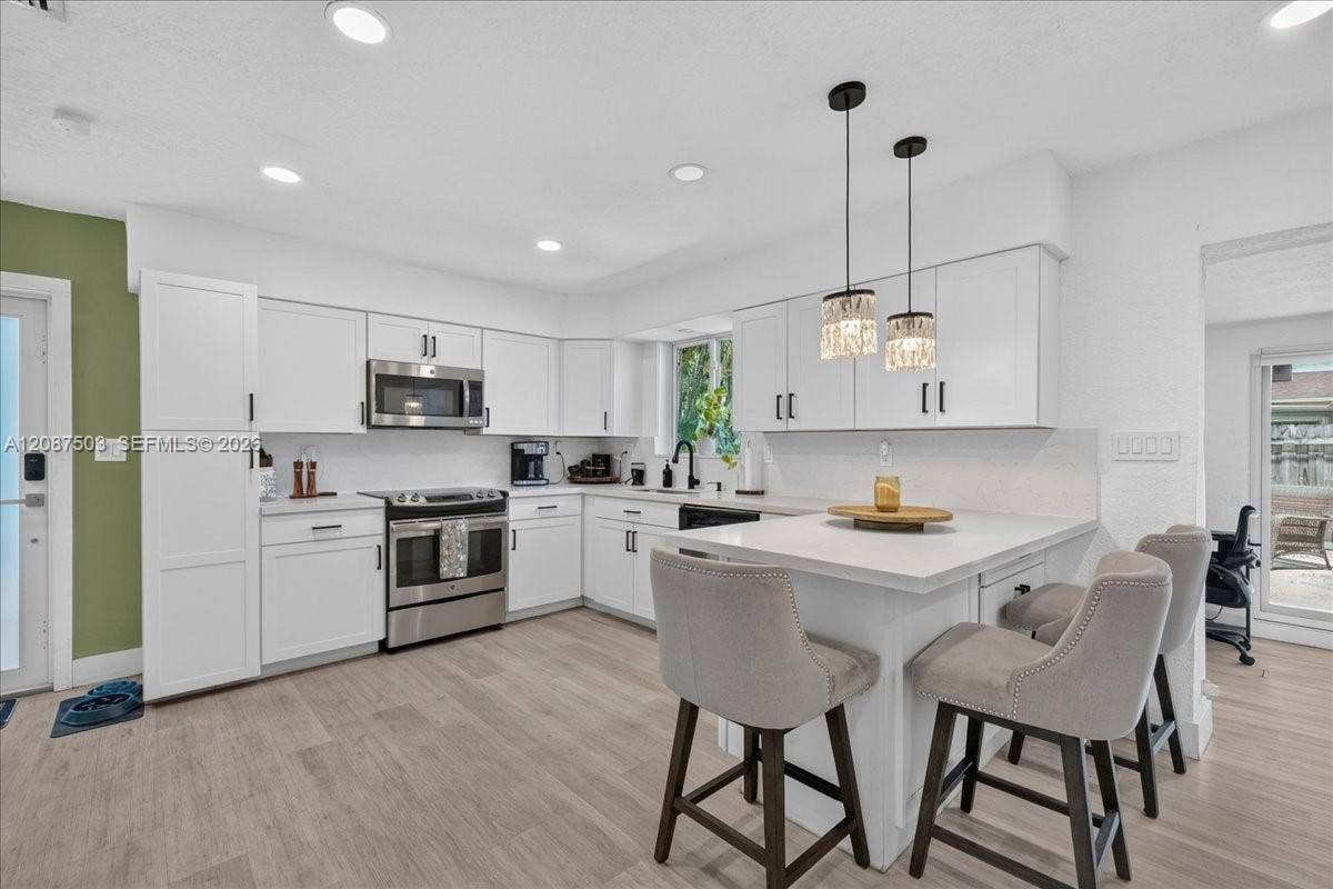 1131 N 75th Avenue, #1131, Hollywood, Hollywood, FL 33024 Photo 6