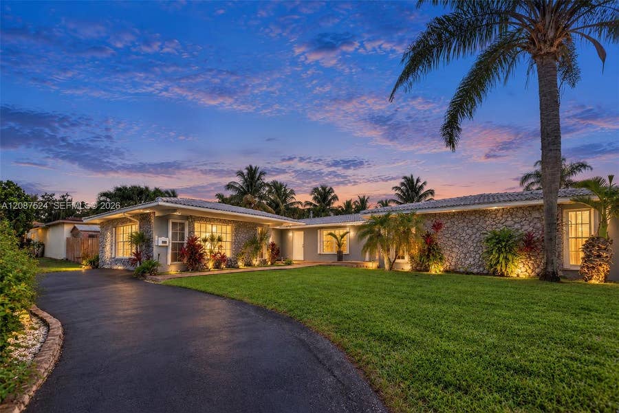 Property photo for 19885 NE 22nd Avenue, Miami, FL