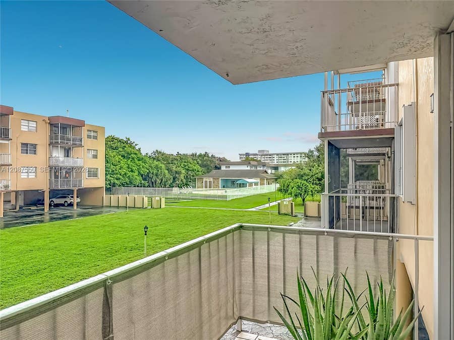 Property photo for 1600 Tallwood Avenue, #204, Hollywood, FL
