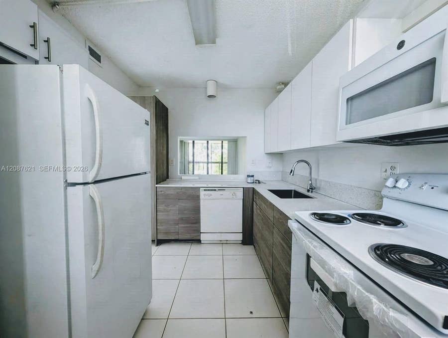Property photo for 8429 Forest Hills Drive, #305, Coral Springs, FL