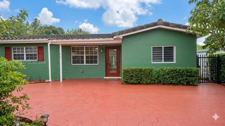Property photo for 510 NE 161st Street, Miami, FL