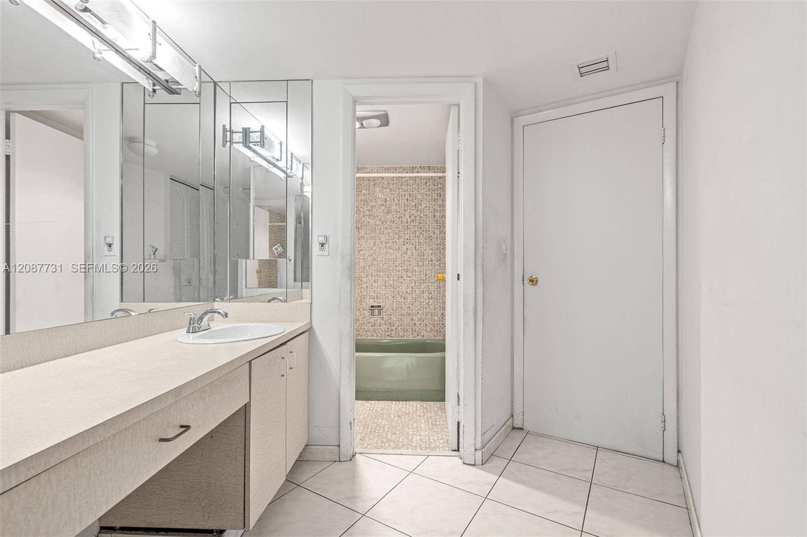 3301 N Country Club Drive, #208, Aventura, FL 33180 Photo 28
