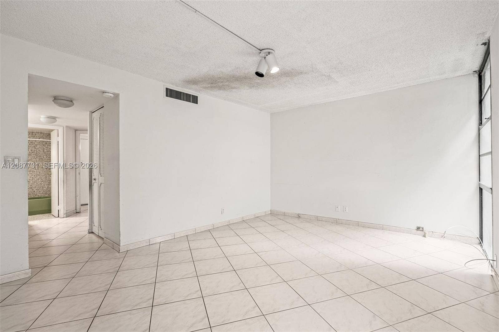 3301 N Country Club Drive, #208, Aventura, FL 33180 Photo 24