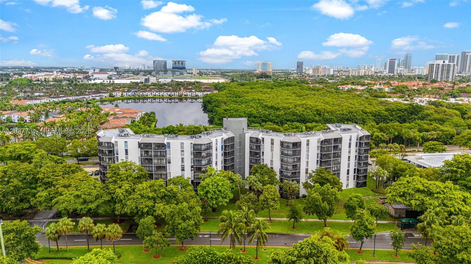 3301 N Country Club Drive, #208, Aventura, FL 33180 Photo 10