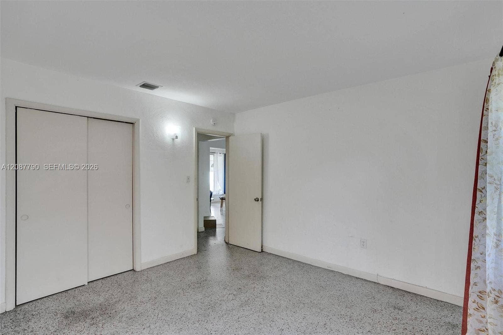 18500 NE 23rd Court, Miami, FL 33180 Photo 21