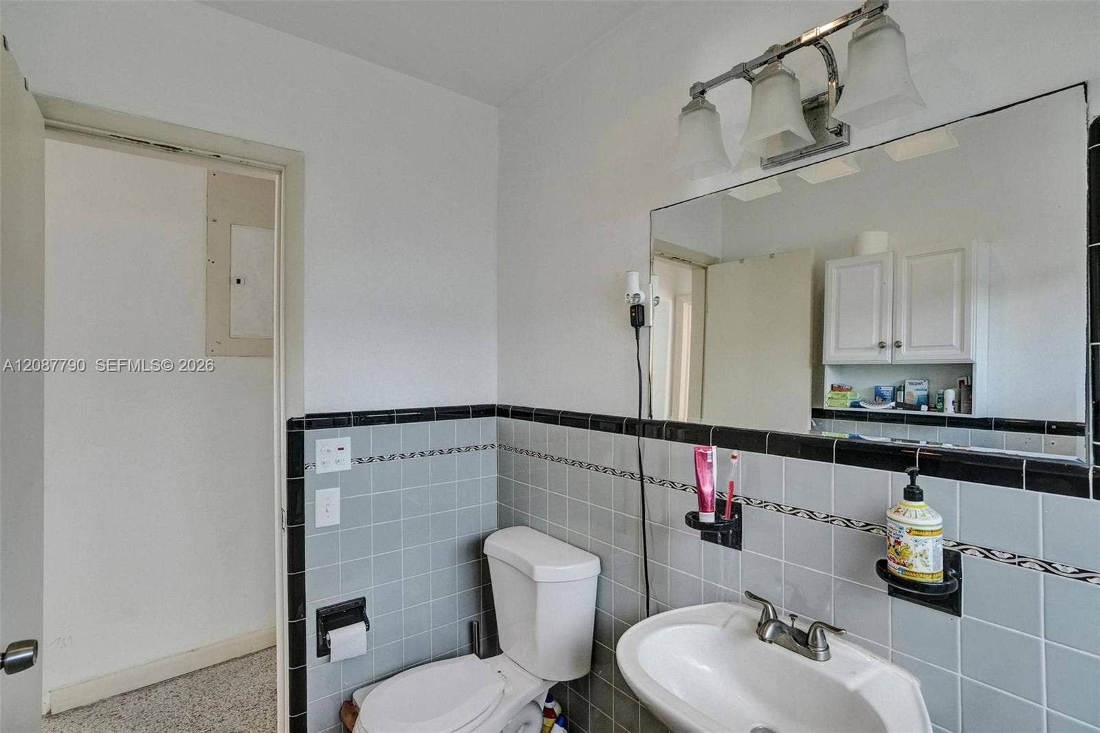 18500 NE 23rd Court, Miami, FL 33180 Photo 28