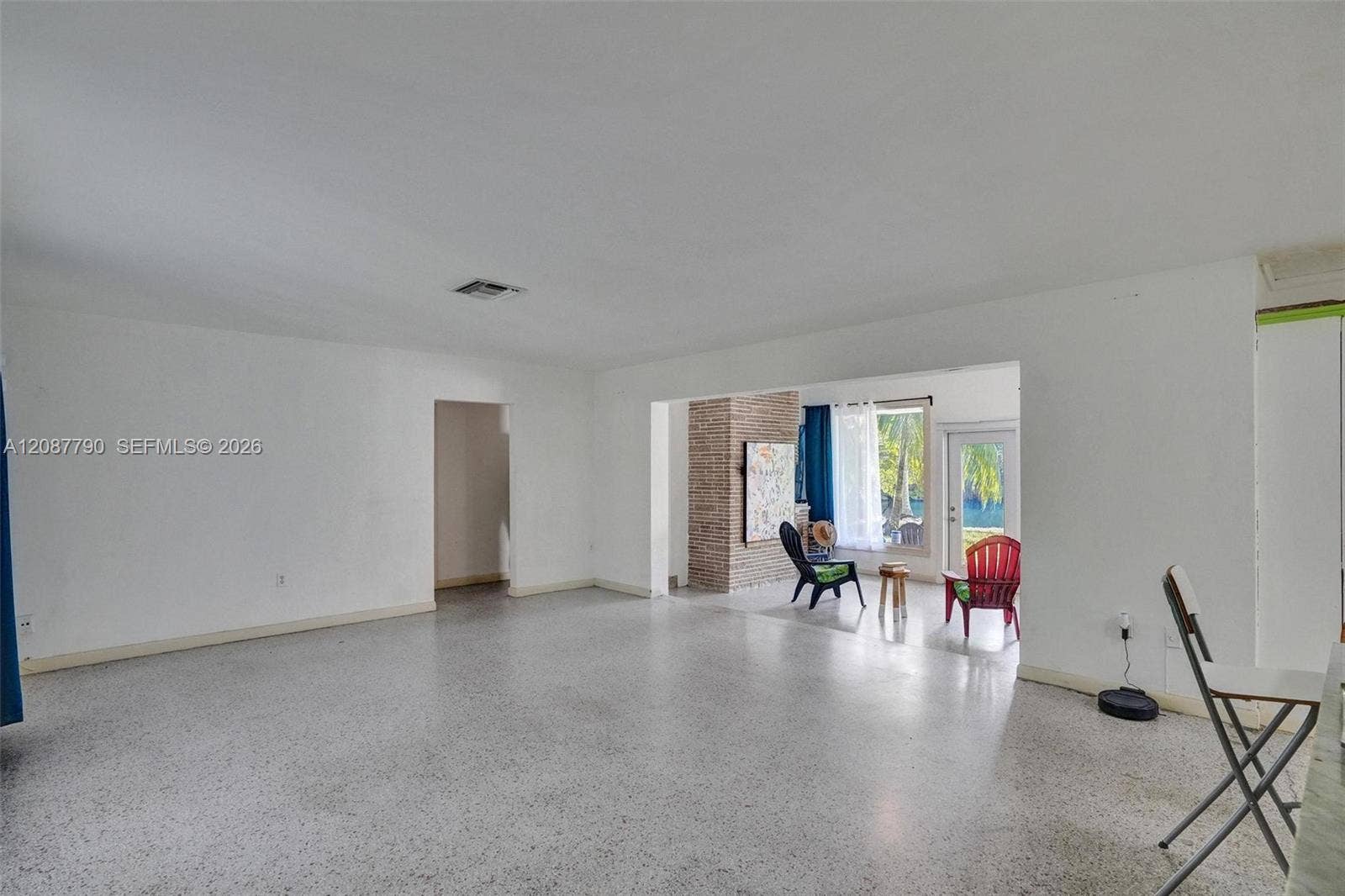 18500 NE 23rd Court, Miami, FL 33180 Photo 9