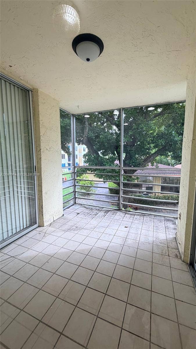 Property photo for 17890 W Dixie Hwy 215 Highway, #215, North Miami Beach, FL