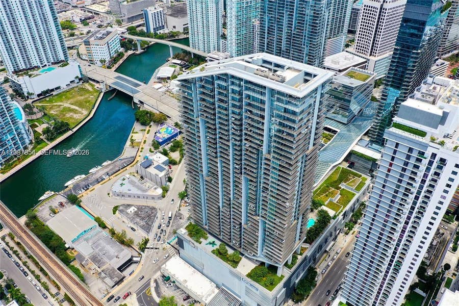 Property photo for 88 SW 7th Street, #904, Miami, FL