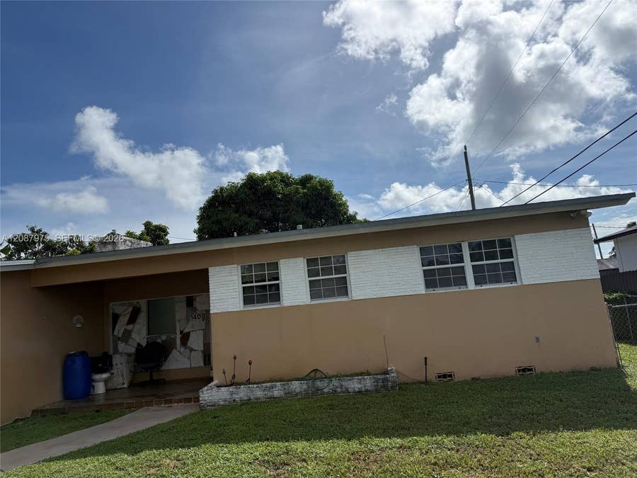 Property photo for 1409 S 24th Terrace, Hollywood, FL