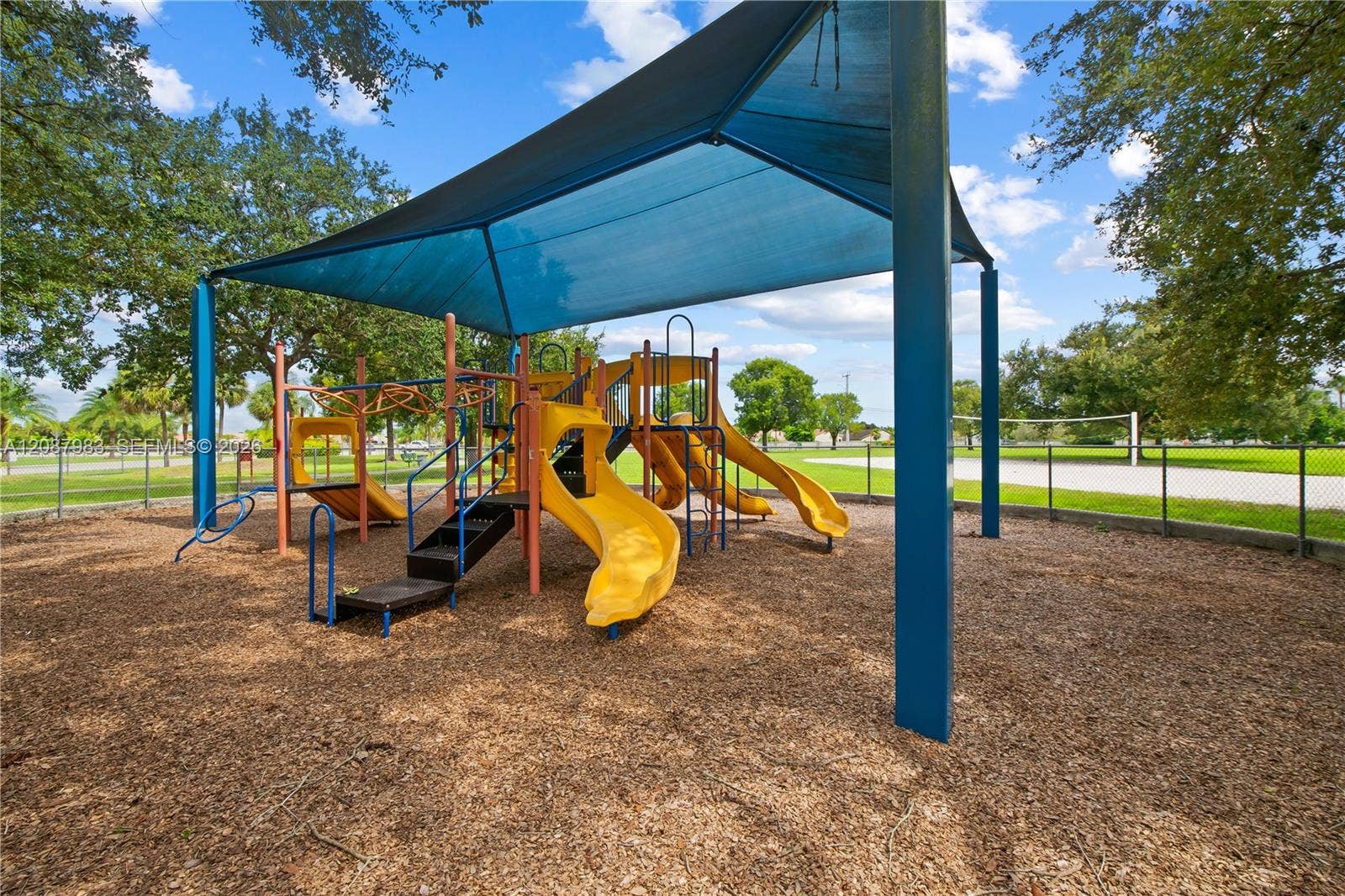 6581 Falconsgate Avenue, Davie, FL 33331 Falcon's Lea Park