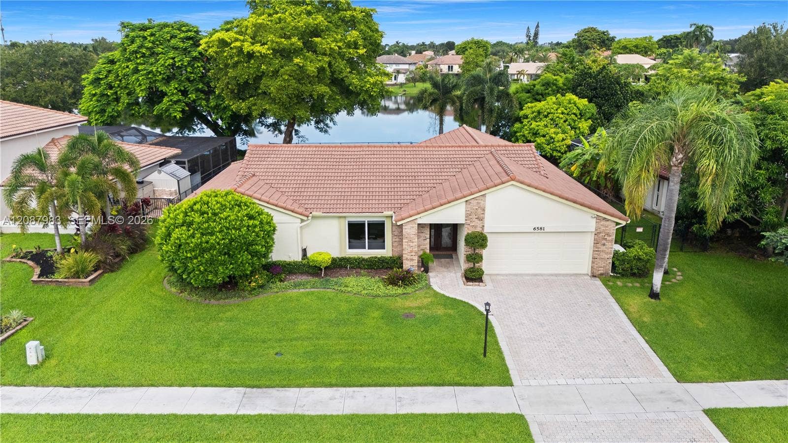 6581 Falconsgate Avenue, Davie, FL 33331 Photo 3