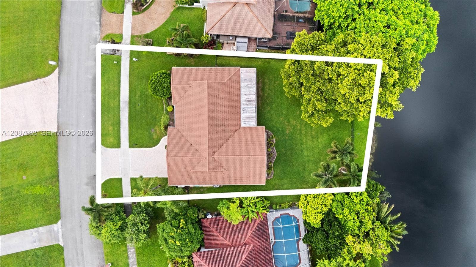 6581 Falconsgate Avenue, Davie, FL 33331 Photo 6