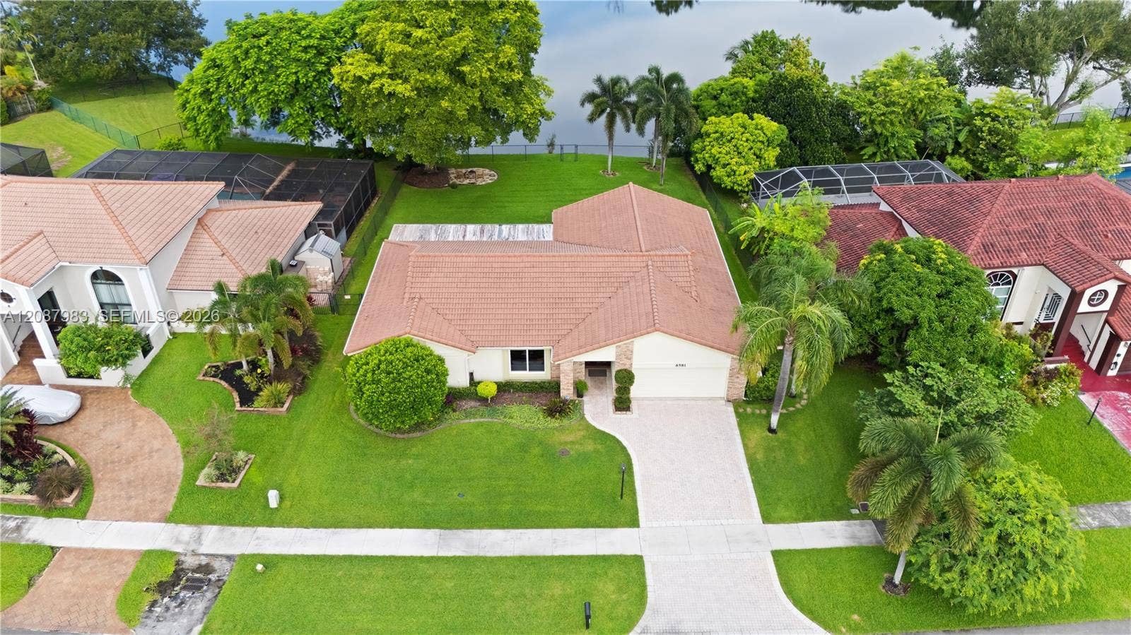 6581 Falconsgate Avenue, Davie, FL 33331 Photo 38