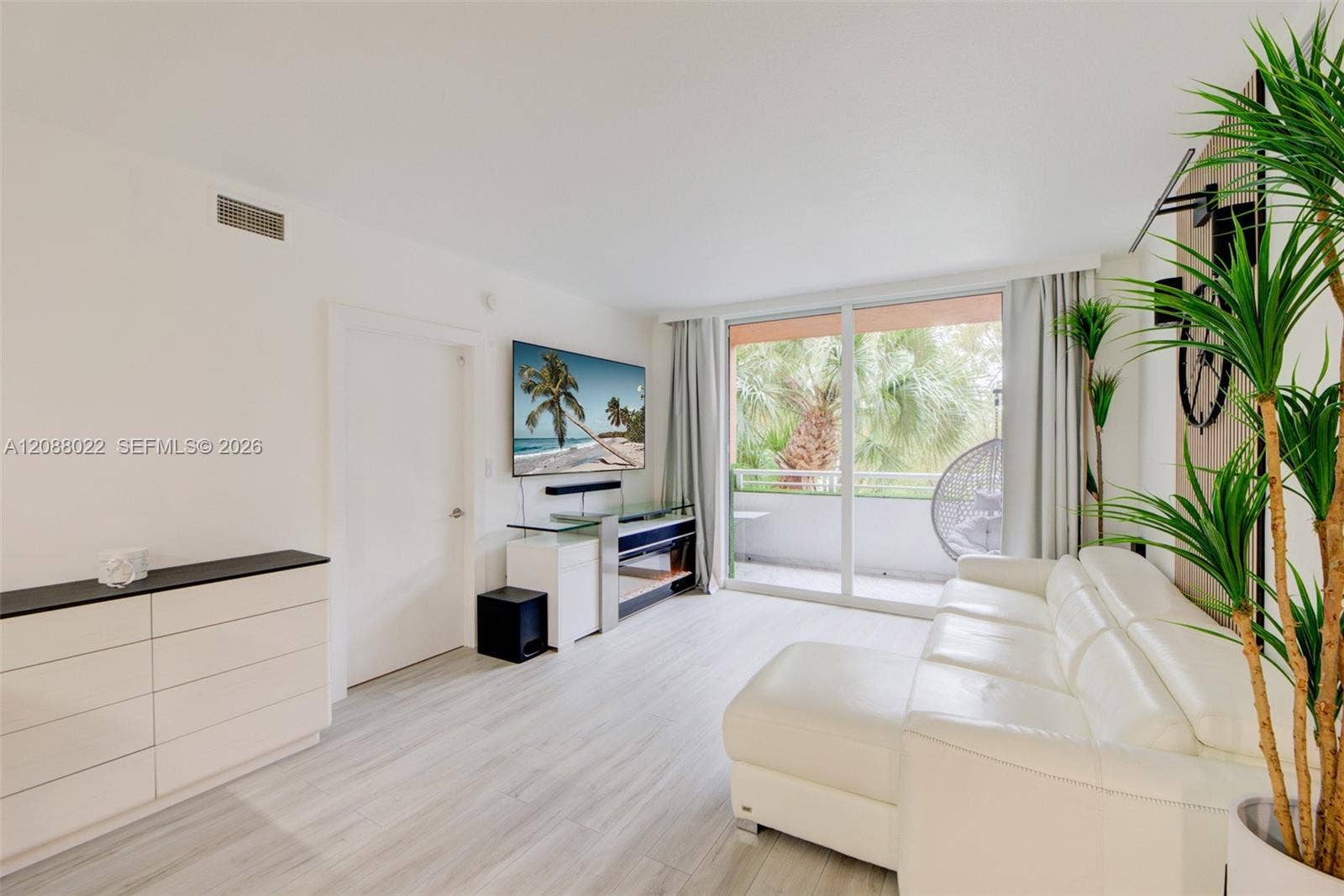 2775 NE 187th Street, #215, Aventura, FL 33180 Photo 2