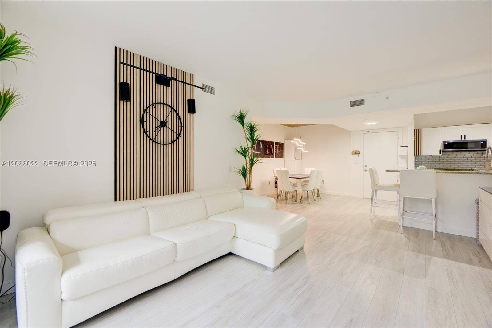 2775 NE 187th Street, #215, Aventura, FL 33180 Photo 4