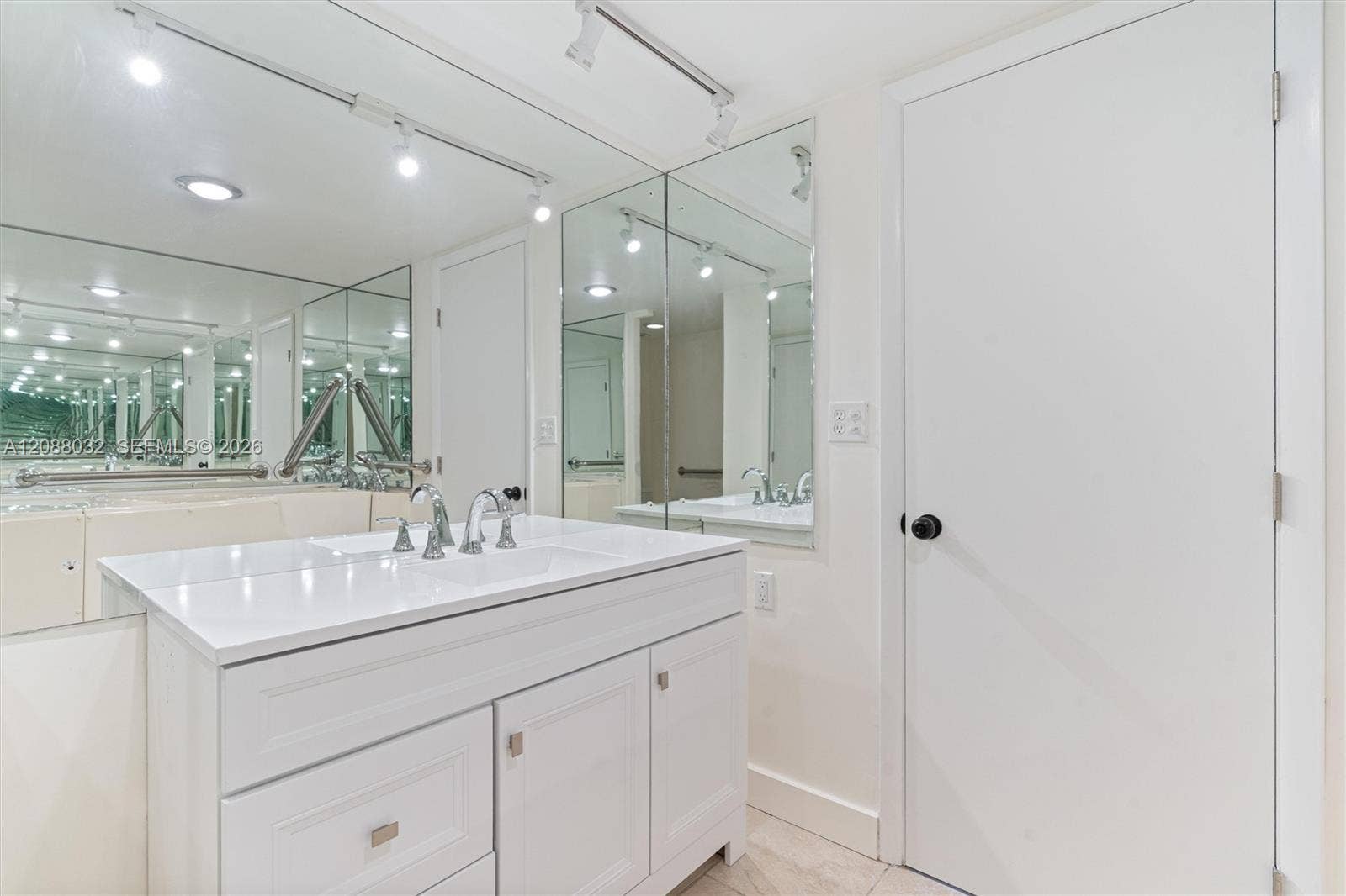 2100 S Ocean Lane, #401, Fort Lauderdale, FL 33316 Photo 20
