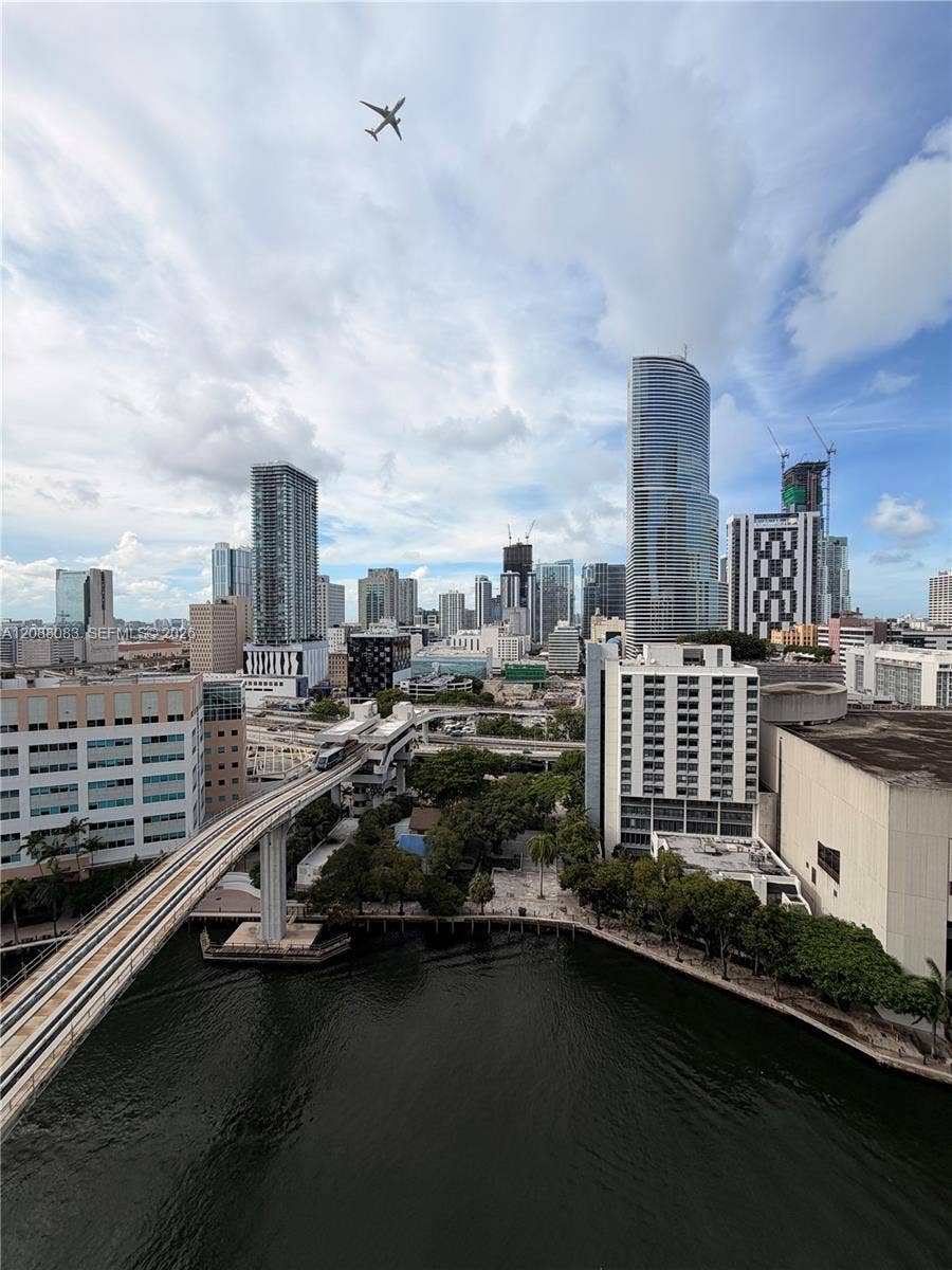 Property photo for 31 SE 5th Street, #2001, Miami, FL