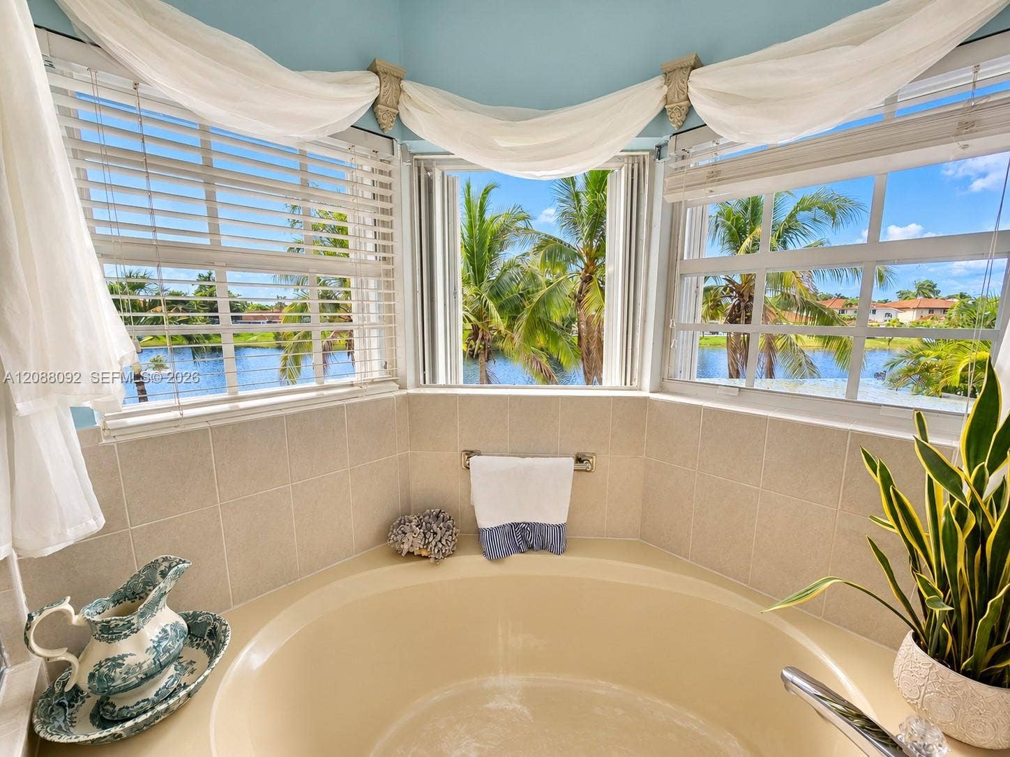 Primary Bath soaking tub