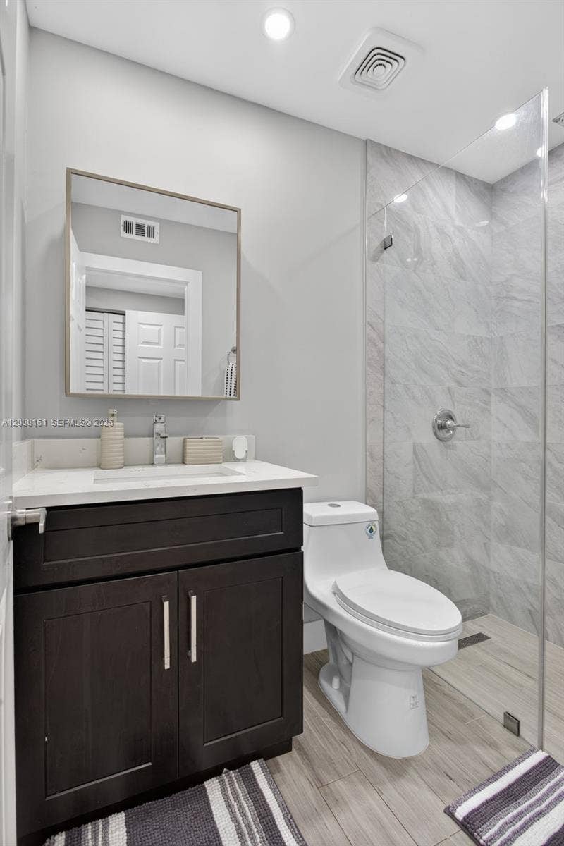 241 NE 45th Street, Deerfield Beach, FL 33064 Photo 22
