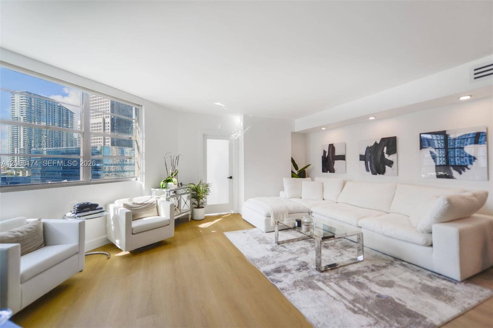 801 Brickell Bay Drive, #1962, Miami, Miami, FL 33131 Photo 4