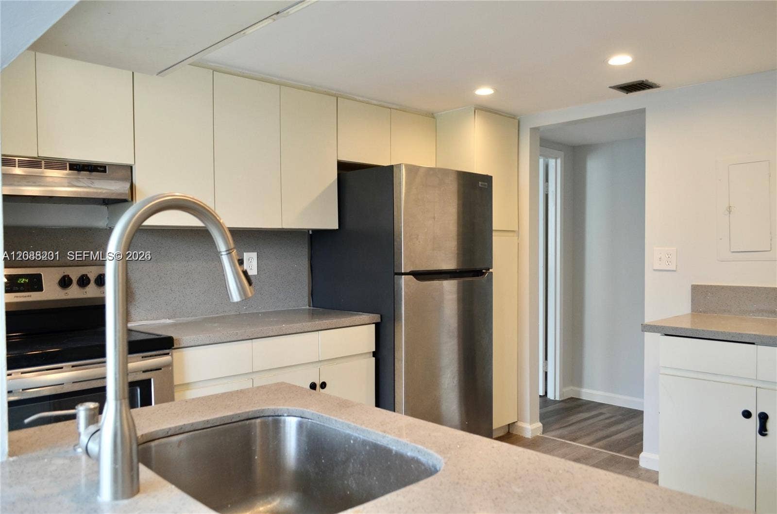 16570 NE 26th Avenue, #4D, North Miami Beach, FL 33160 Photo 8