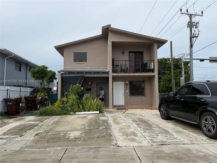 Property photo for 595 E 8th Street, #595, Hialeah, FL