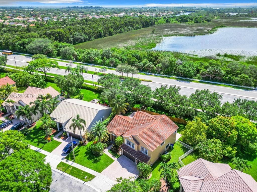 1342 NW 195th Avenue, Pembroke Pines, FL 33029 Photo 83