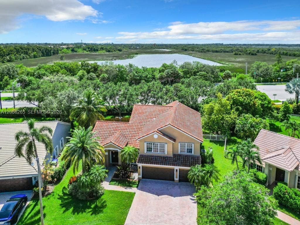 1342 NW 195th Avenue, Pembroke Pines, FL 33029 Photo 4