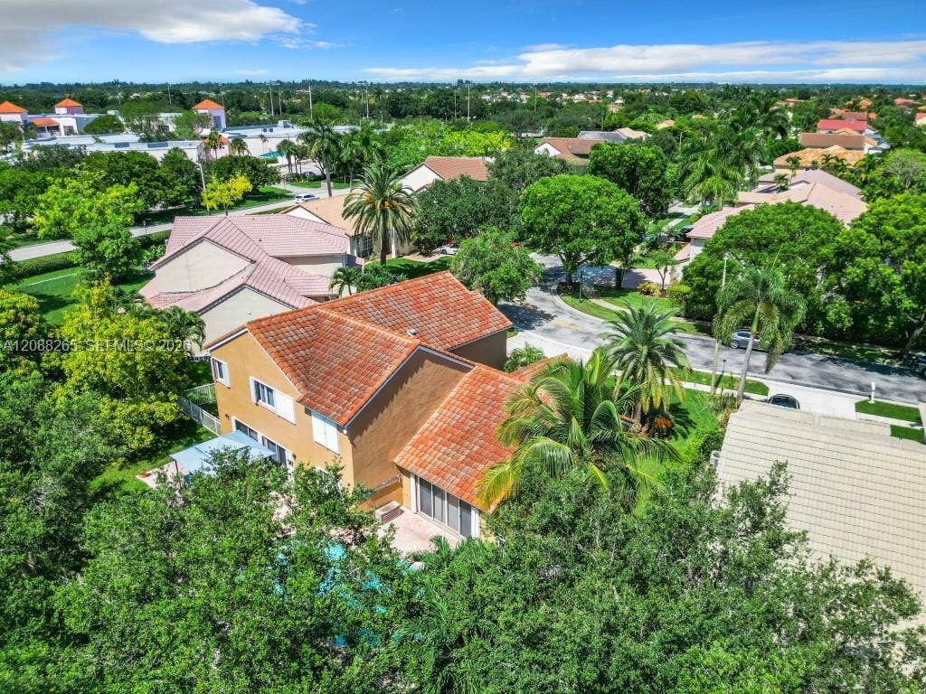 1342 NW 195th Avenue, Pembroke Pines, FL 33029 Photo 77