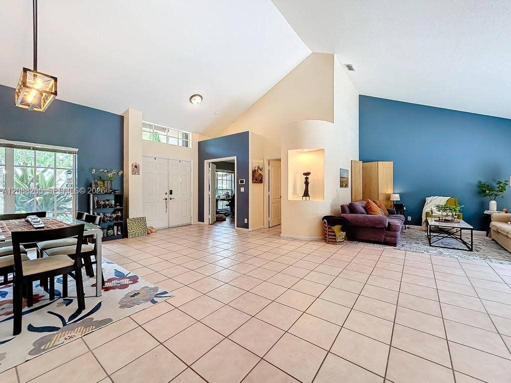 1342 NW 195th Avenue, Pembroke Pines, FL 33029 Living area