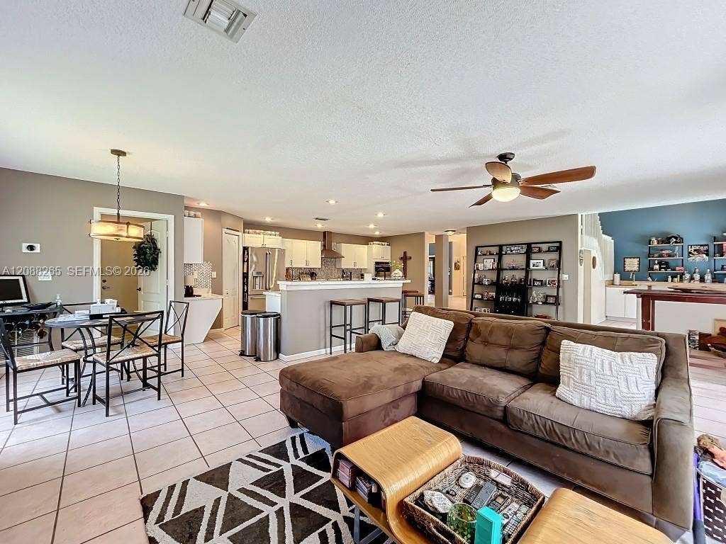 1342 NW 195th Avenue, Pembroke Pines, FL 33029 Photo 18