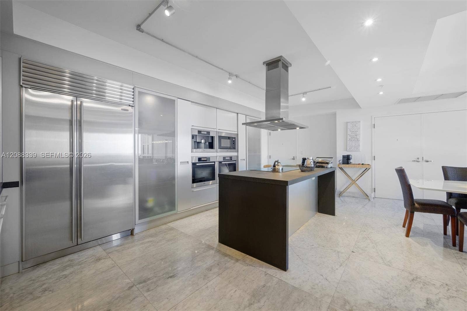18201 Collins Avenue, #1006, Sunny Isles Beach, FL 33160 Photo 7