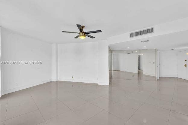 20400 W Country Club Drive, #315, Aventura, FL 33180 ACTUAL SETTING - LARGE AND SPACIOUS