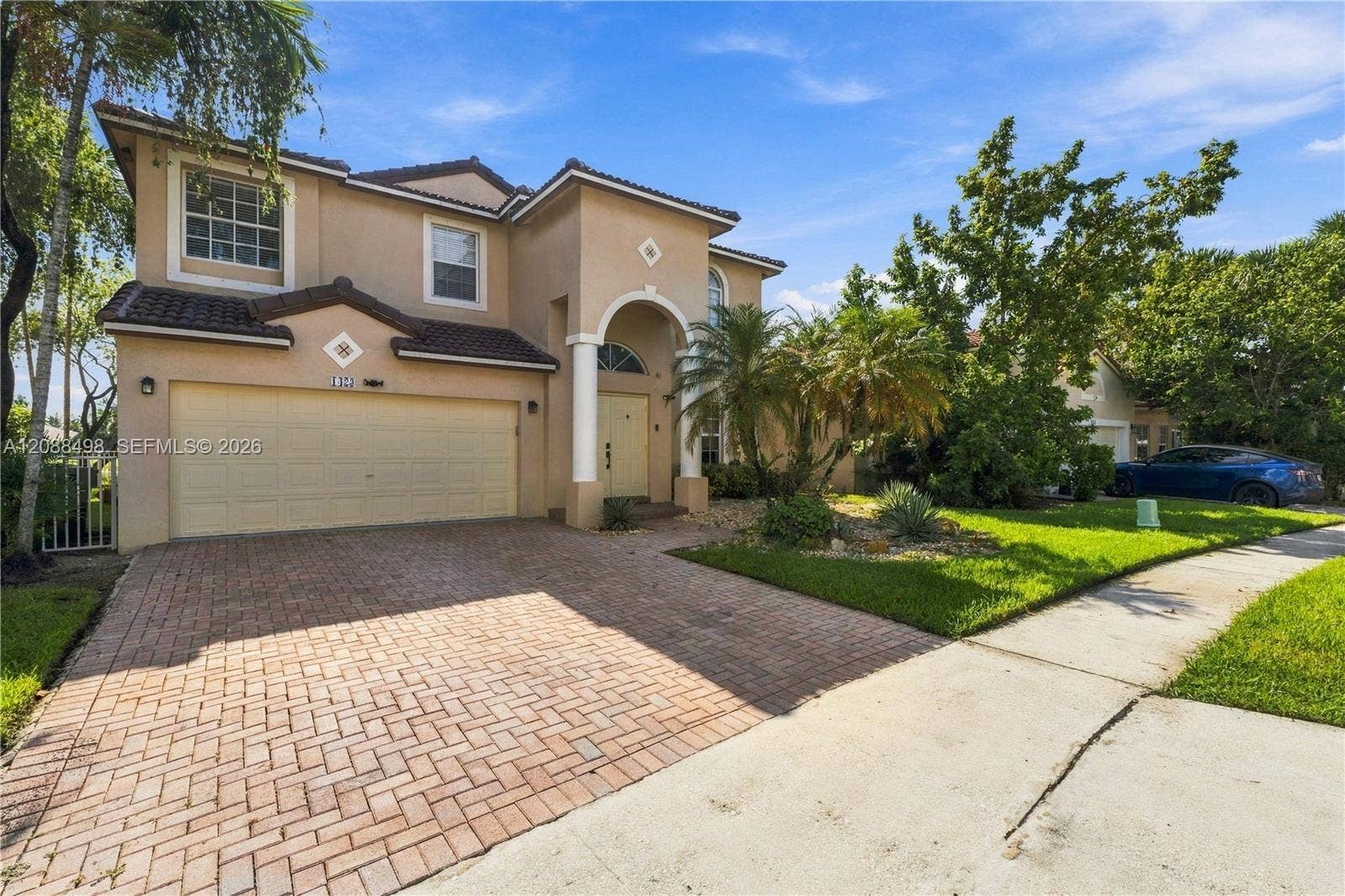 1423 SW 158th Avenue, Pembroke Pines, FL 33027 Photo 1