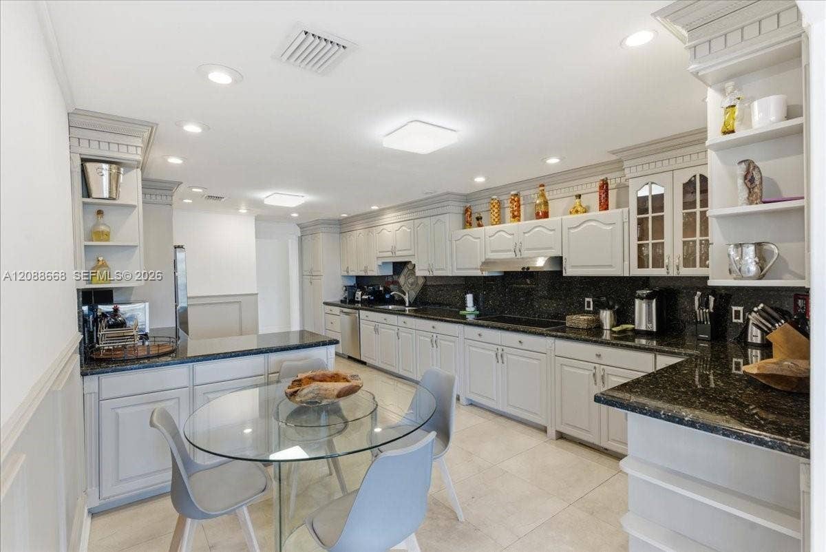 1249 Biscaya Drive, #1249, Surfside, Surfside, FL 33154 Photo 28