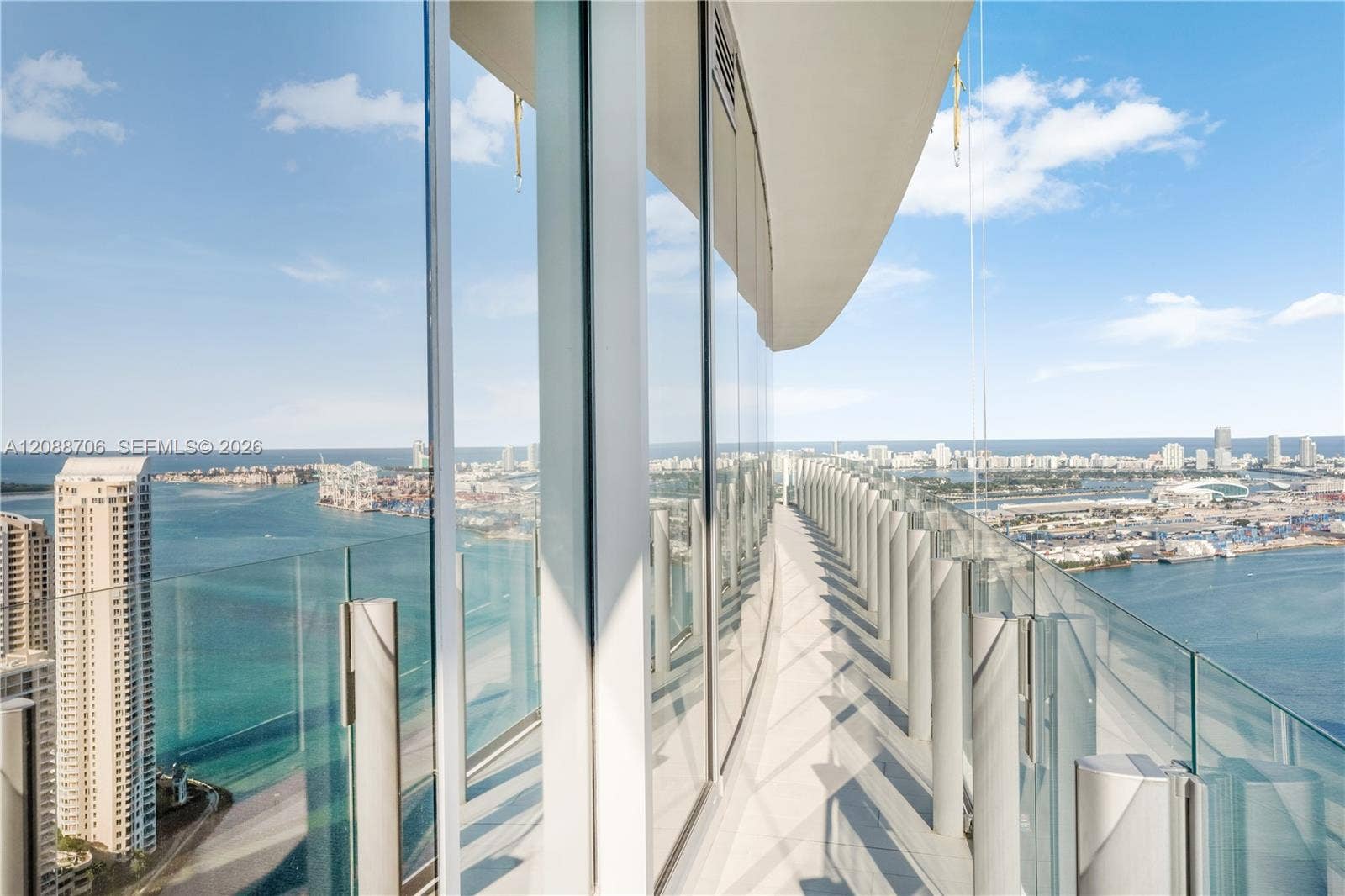 Miami, FL 33131 Photo 21