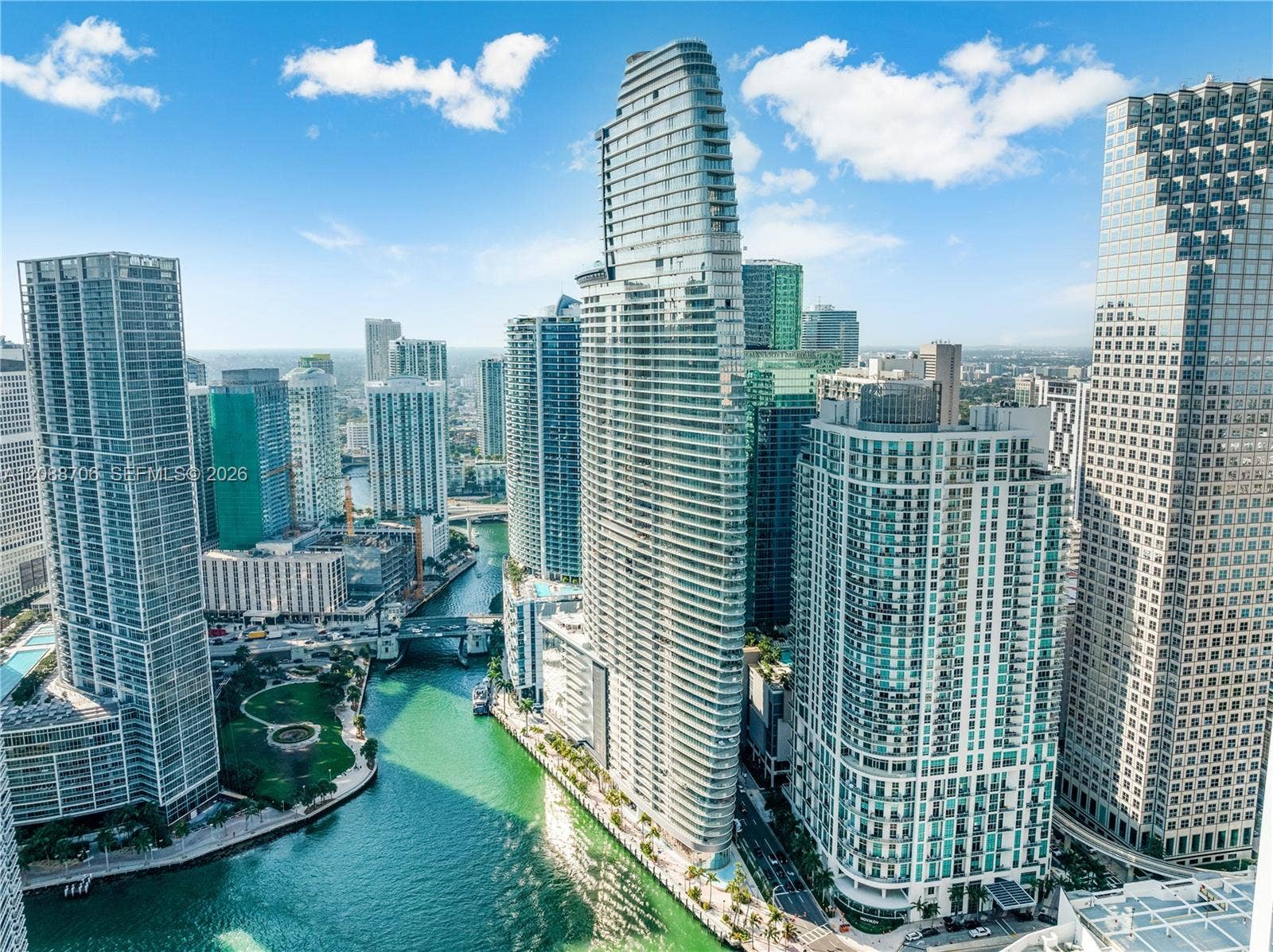 Miami, FL 33131 Photo 29
