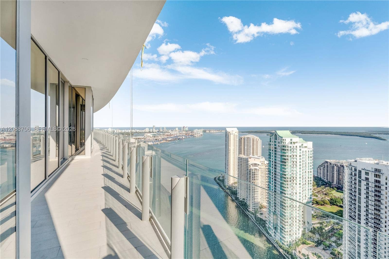 Miami, FL 33131 Photo 20