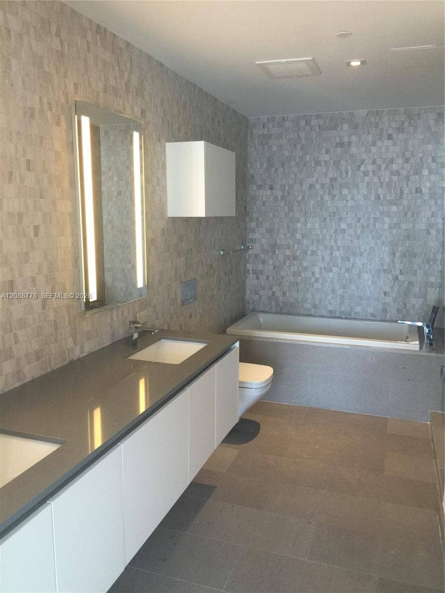 Property photo for 68 SE 6th Street, #3405, Miami, FL