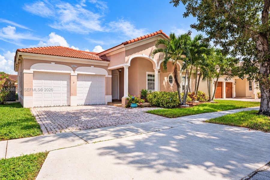 Property photo for 16637 SW 81st Terrace, Miami, FL
